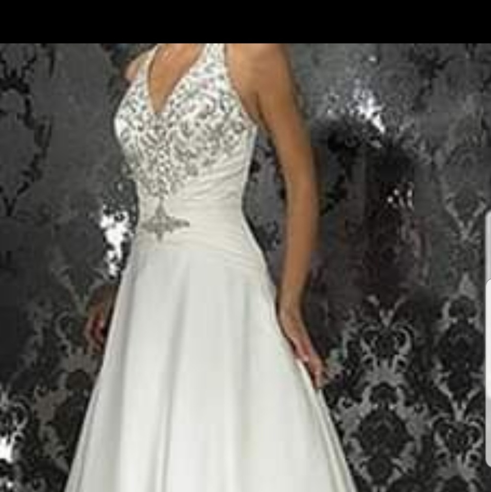 Allure Bridal Gown NEW NEVER WORN